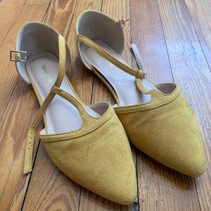 ModCloth Mustard Suede Flats!